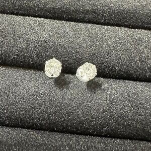Silver diamond stud earrings cubic zirconia 4 mm unisex
Vintage grunge Y2K retro